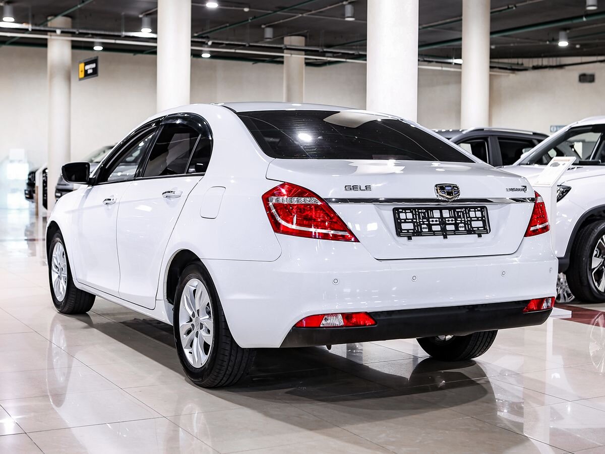 Купить Emgrand EC7 с пробегом