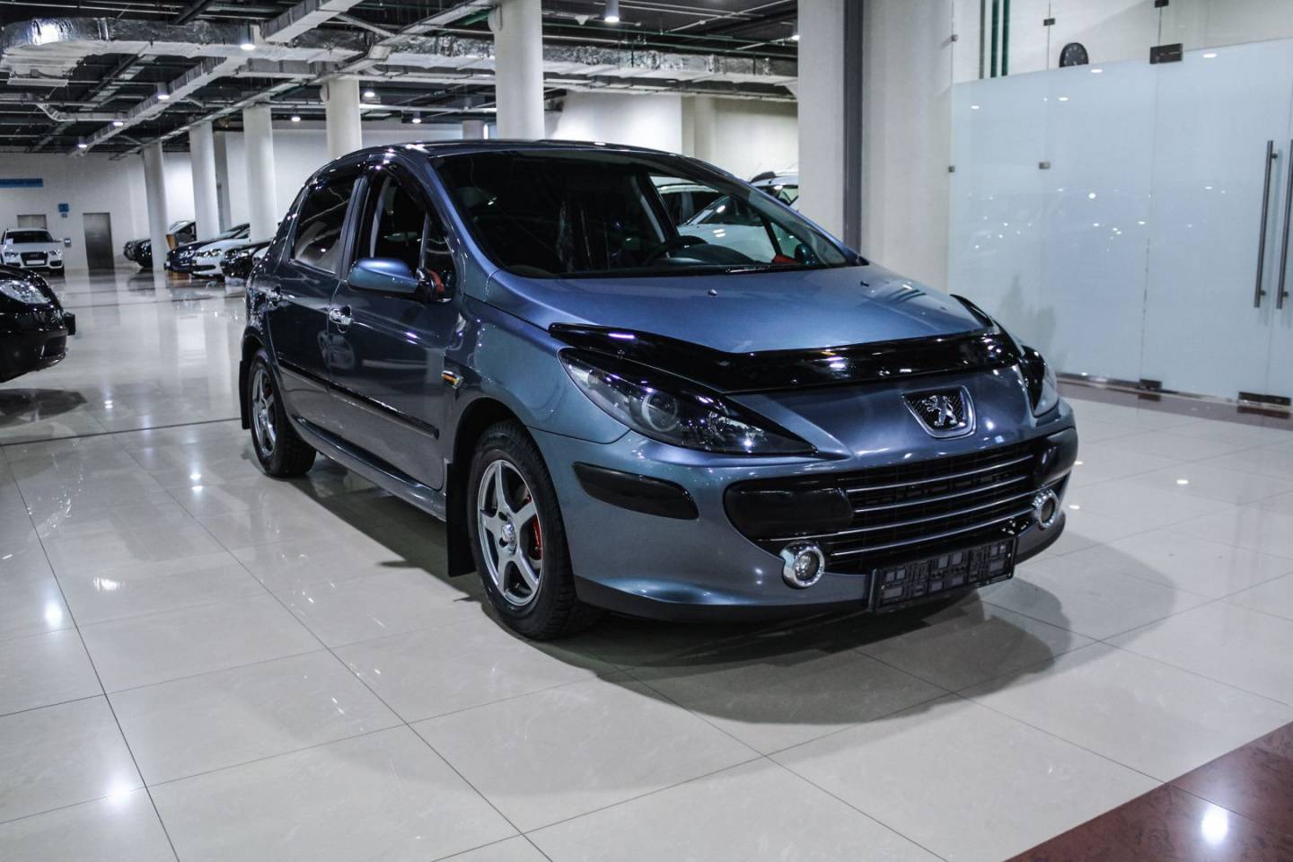 Купить 307 с пробегом