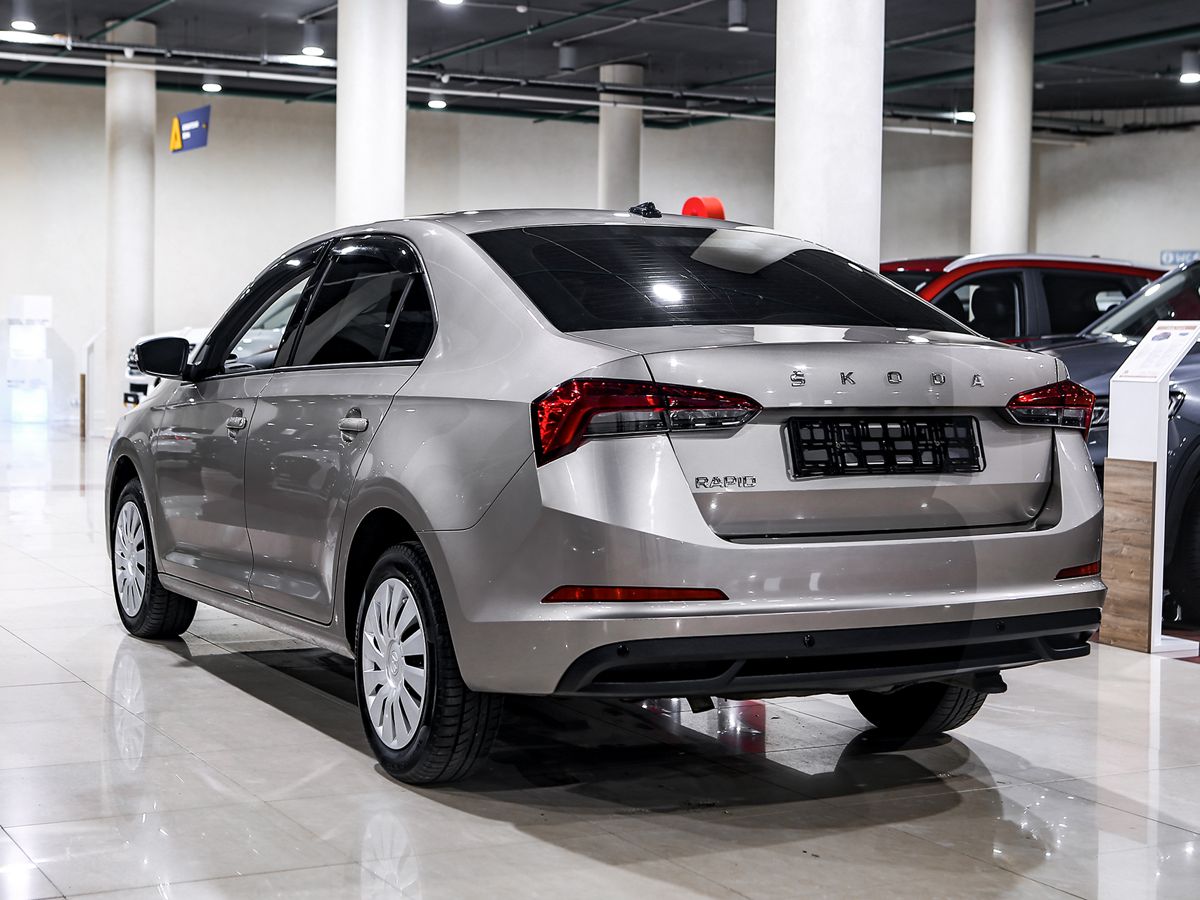 Купить Rapid с пробегом